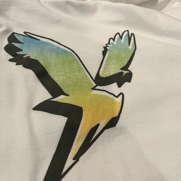 2/$15 American Eagle White T-Shirt Size Medium - Picture 6 of 9
